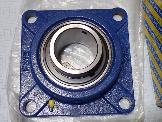 Подшипник SNR UCF.212