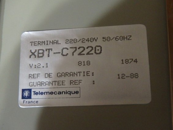 Терминал программирования Terminal xbt-c7220 220-240V 50-60Hz V:2.1 818 1874 Telemecanique France