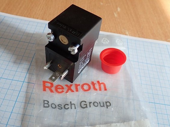 Пневмораспределитель Rexroth 0820019526 с катушкой 1824210223 48V 50Hz 24VDC