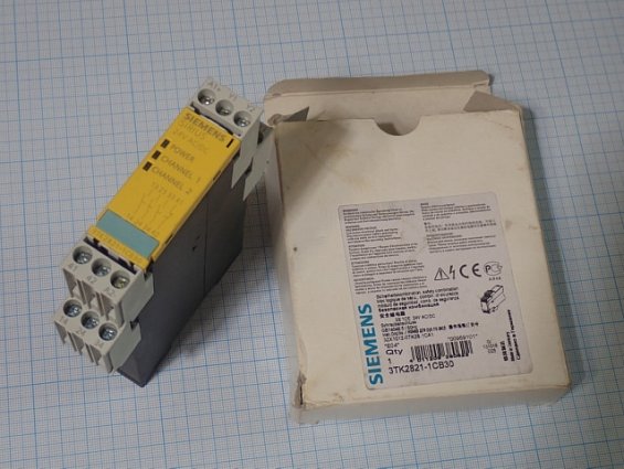 Реле безопасности SIEMENS 3TK2821-1CB30 Made in Germany