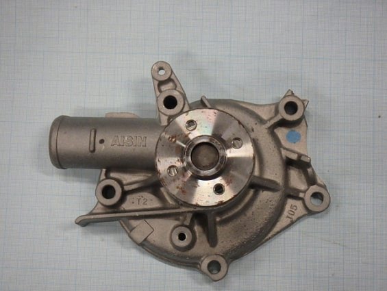 Насос водяной помпа A218276 AISIN DAEWOO