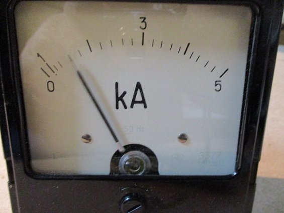 Амперметр Э377 шкала 0-5kA 5000/5 50Гц Класс точности 1.5 1982г.в СДЕЛАНО В СССР