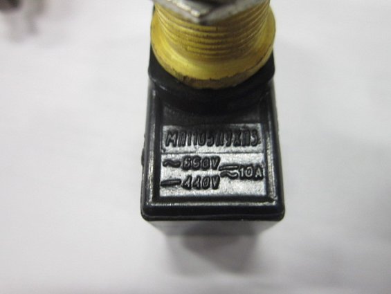 Микропереключатель МП1105ЛУХЛ3 исполнение-3 поперечный ролик 10А ~660V -440V