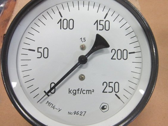 Манометр МП4-У 0-250kgf/cm2 кл.т.1.5 диаметр корпуса Ф160мм IP40 М20х1.5 РШ У2