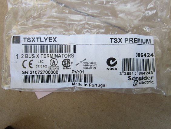 Два оконечника шины Х TSXTLYEX SHE TSX PREMIUM 2BUS Х TERMINATORS Schneider Electric Made in Portuga