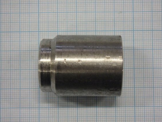 Бобышка Б.10 нержавеющая сталь 12Х18Н10Т резьба М20х1,5мм высота 40мм ВИТА.727141.001