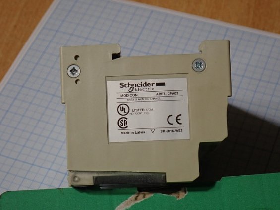 Клеммный блок Schneider Electric ABE7-CPA03 Modicon BASE 8 ANALOG CHANEL Made in Latvia