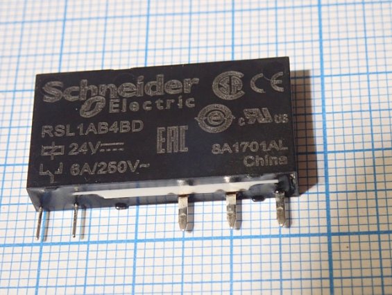 Реле Schneider Electric RSL1AB4BD 24V 6A/250V