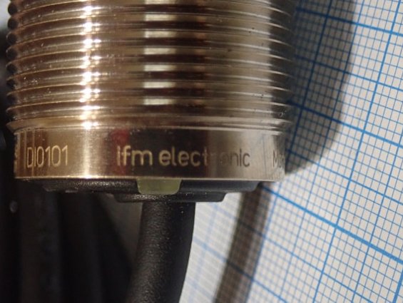 Датчик скорости вращения ifm DI0101 БЫВШИЙ В УПОТРЕБЛЕНИИ ПОЧТИ НОВЫЙ