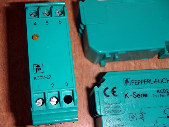 Терминал pepperl+fuchs kcd2-e2 018355 K-Serie terminal sensor interface dc o/p