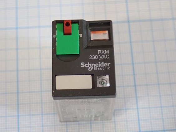 Реле Schneider Electric RXM4AB2P7 230VAC Zelio Relay 940388