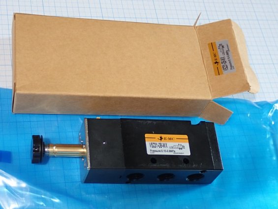 Распределитель E.MC V5231-08-WX без катушки