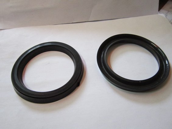 Манжета 75х95 ТУ 38-1051725-86