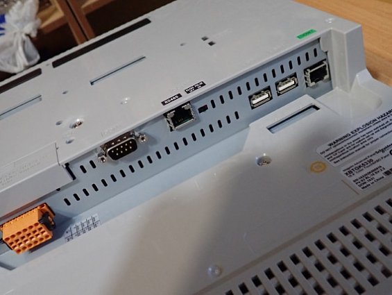 Сенсорная панель Schneider Electric XBTGK5330 10.4" Color Touch&KBD Panel Magelis Advanced