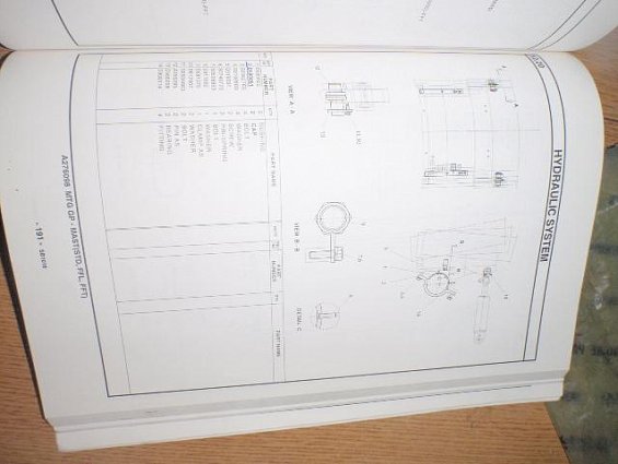 Скоба гидравлической системы HUDRAULIC SYSTEM CAP FL D580091 A276098