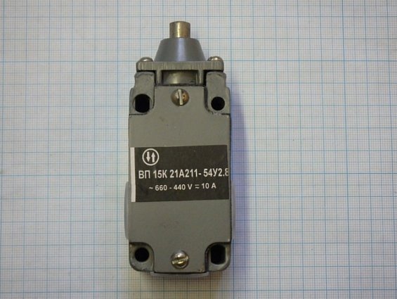Выключатель путевой ВП 15К 21А211-54У2.8 прямого действия ~660-440V 10A