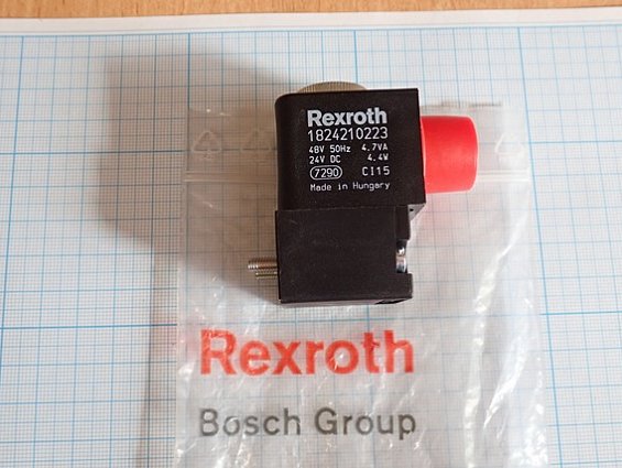 Пневмораспределитель Rexroth 0820019526 с катушкой 1824210223 48V 50Hz 24VDC