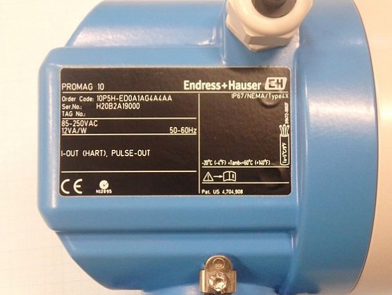 Выносной блок Endress+Hauser PROMAG-10 10P5H-ED0A1AG4A4AA 85-250VAC 12VA/W 50-60Hz