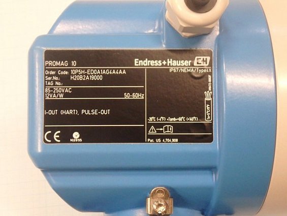 Выносной блок Endress+Hauser PROMAG-10 10P5H-ED0A1AG4A4AA 85-250VAC 12VA/W 50-60Hz