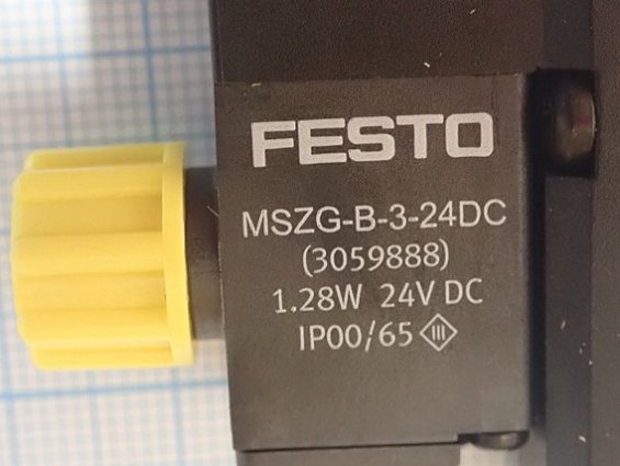 Пневмораспределитель FESTO CPE14-M1CH-5L-1/8 550237 3-8bar c катушкой соленоидом MSZG-B-3-