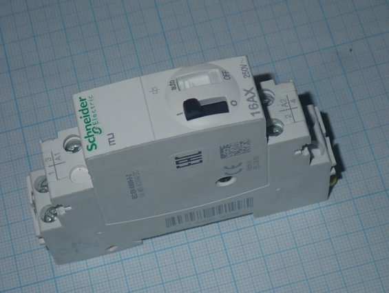 Импульсное реле iTLI Schneider Electric A9C30215 16A 48V