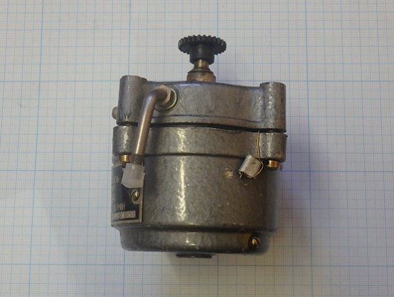 СИНХРОННЫЙ ДВИГАТЕЛЬ С РЕДУКТОРОМ тип СД-54 127V 0.12А 50Hz 2,24ОБ/МИН