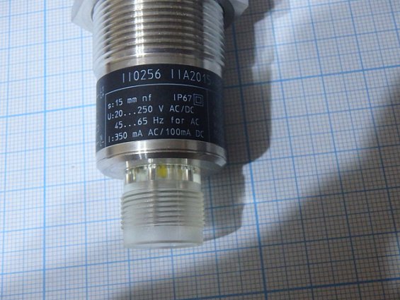 Датчик индуктивный ifm II0256 IIA2015-aboa/bs s:15mm nf ip67 Ub:20...250V AC/DC 45...65Hz