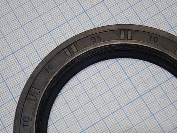 Манжет армированный сальник YJM TC-70х95х10 70-95-10 NBR70