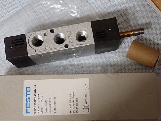 Распределитель FESTO VUVS-L25-M52-AD-G14-F8 575501 M358 -10C...+60C