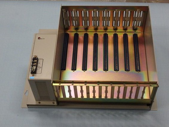 Блок расширитель TOYODA контроллера TOYOPUC-L I/0 RACK CODE.NO.4158 SOURCE 100/115V 50/60Hz