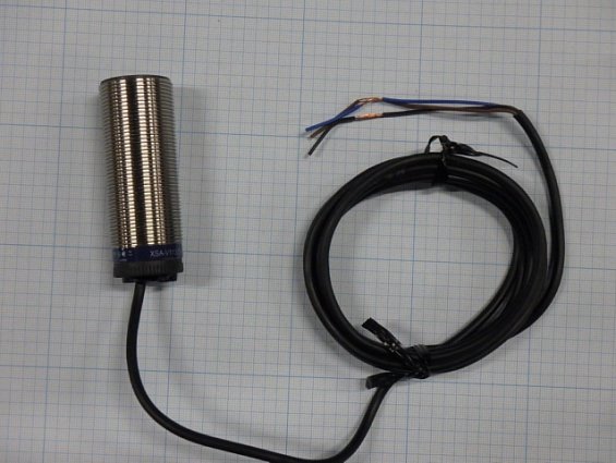 Датчик индуктивный цилиндр XSAV11373 SHE NC PNP 12...48V 200mA Telemecanique ФРАНЦИЯ