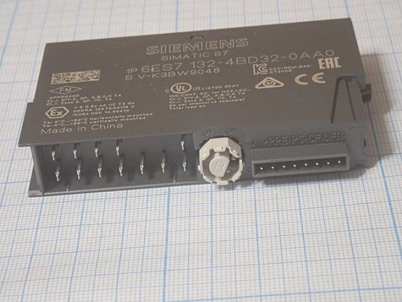 Модуль SIEMENS 6ES7 132-4BD32-0AA0