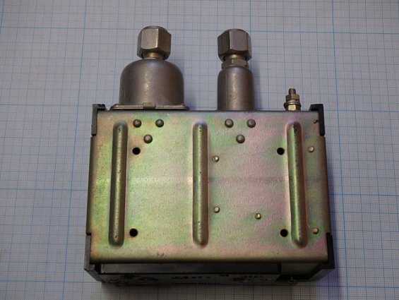 Датчик-реле давления сдвоенный Д2-11 -0,04...+0,7MPa 0,6...+3MPa IP30 ТУ25-7308.0005-89