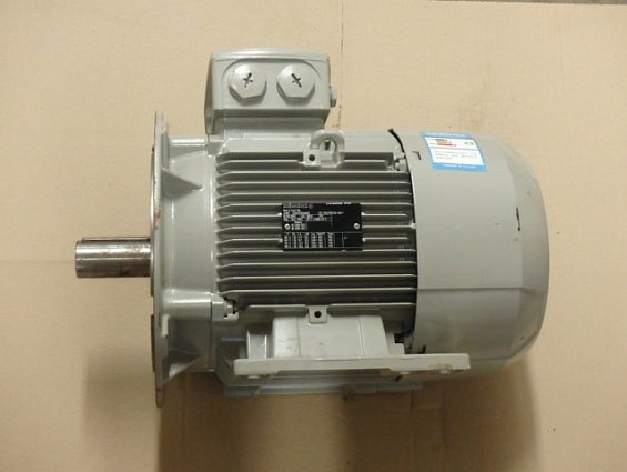 Электродвигатель siemens 3~mot 1Le10011cb033Jb4z 1Le1001-1cb03-3Jb4-z 132S 5.5kW 1465min-1 380/660V