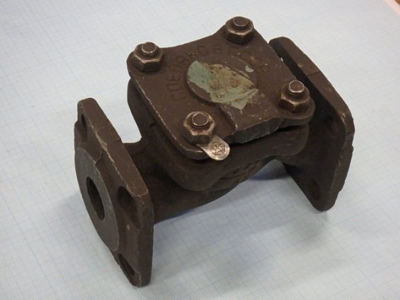 Клапан обратный 16кч9п Ду32 Ру25 чугунный подъемный фланцевый