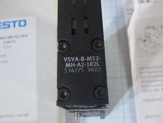 Распределитель Festo vsva-b-m52-mh-a2-1R2L 5/2 моностабильный 550l/min соединительная плита 18mm БУ