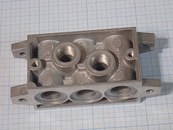Многоместная плита секция CAMOZZI 902-C2A VDMA 24345