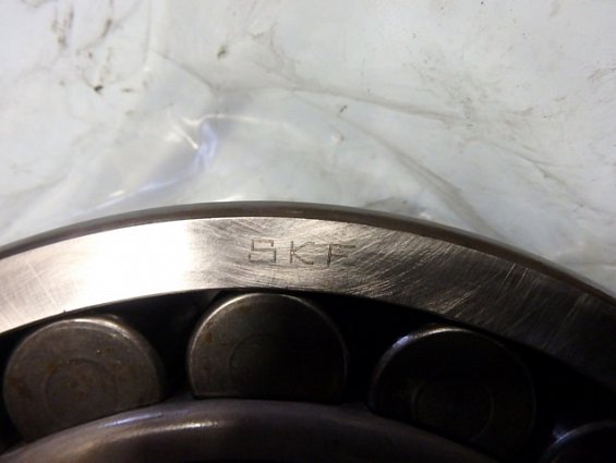 Подшипник SKF 22224ek+h3124 SKF радиальный роликовый двухрядный конусный с втулкой шайбой