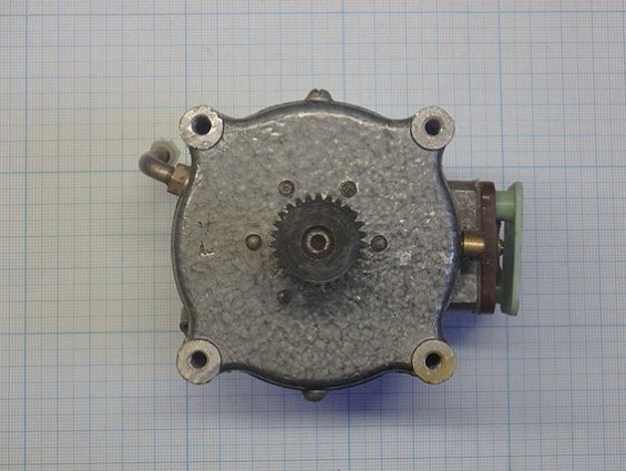 СИНХРОННЫЙ ДВИГАТЕЛЬ С РЕДУКТОРОМ тип СД-54 127V 0.12А 50Hz 2,24ОБ/МИН