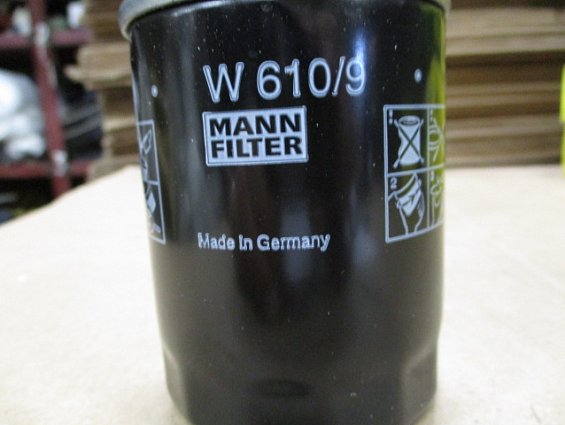 Фильтр масляный MANN-FILTER W610/9 двигателя 2AZ автомобиля ТОЙОТА RAV4 2008г.в.