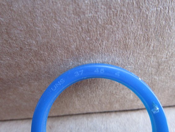 Манжета гидравлическая 37х45х4мм 37-45-4 PU-UNS yjm полиуретановая для гидравлических устройств ТУ38