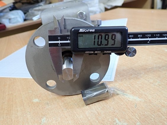 Затвор поворотный дисковый DN100 нержавеющий не герметичный зазор-2мм для сыпучих материалов