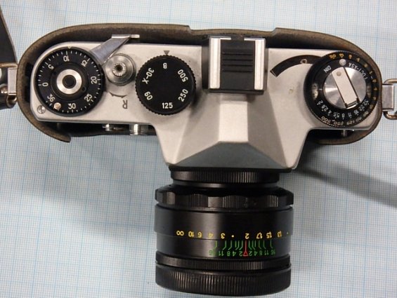 Фотоаппарат ЗЕНИТ ET ZENIT с объективом оптикой Helios-44-2 2/58 в кожаном футляре БУ