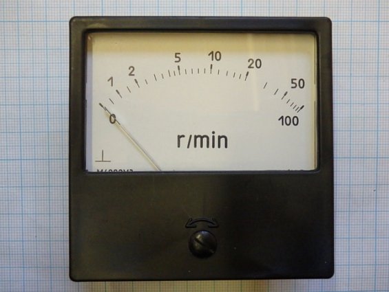 УКАЗАТЕЛЬ СКОРОСТИ М4229У3 0...100r/min Uном=40V 2кл 1988г СДЕЛАНО В СССР ТУ-25-04-2147-75