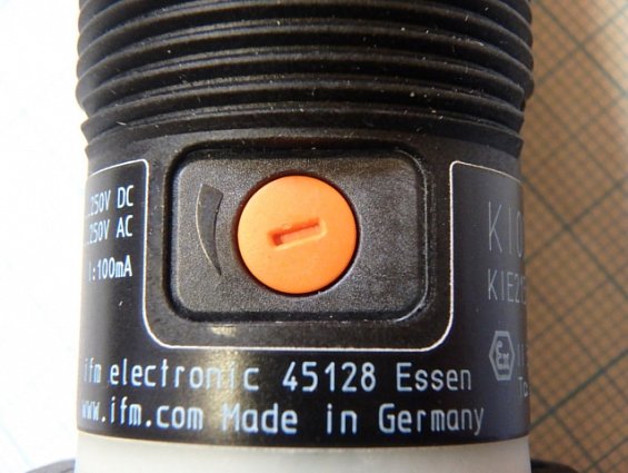 Датчик приближения емкостной IFM kI000A kie2150nfb0A/3D М30х1.5 расстояние срабатывания 15мм