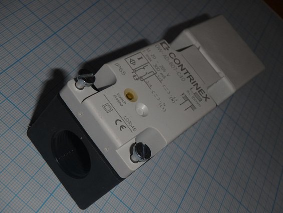 Датчик индуктивный contrinex dw-ad-607-c40 Sn:15mm U:20-265V Imax=300mA IP65 вес-0.22кг