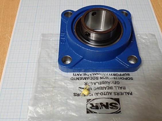 Подшипник SNR UCF.210 без оригинальной упаковки