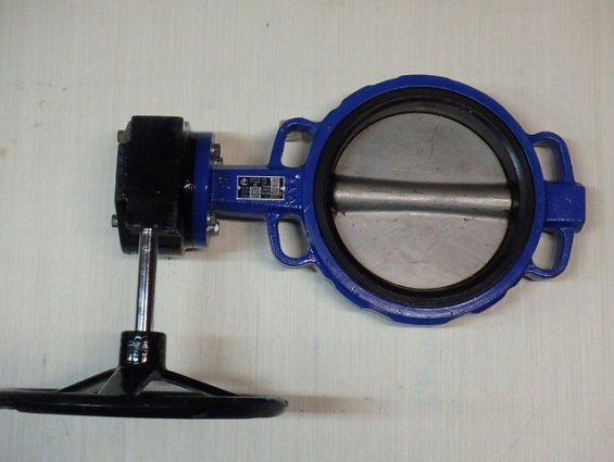 Затвор UNIVAL VF700RIE DN200 JL1040 CF8M EPDM +110C 16BAR РЕДУКТОР+ШТУРВАЛ