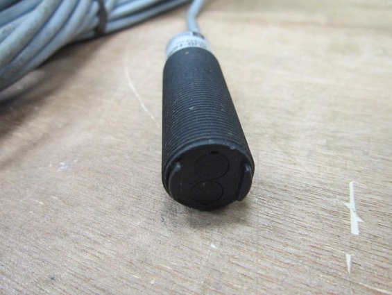 Датчик фотоэлектрический xub-h083135 xu5p18pp340 12-24V photoelectric sensor