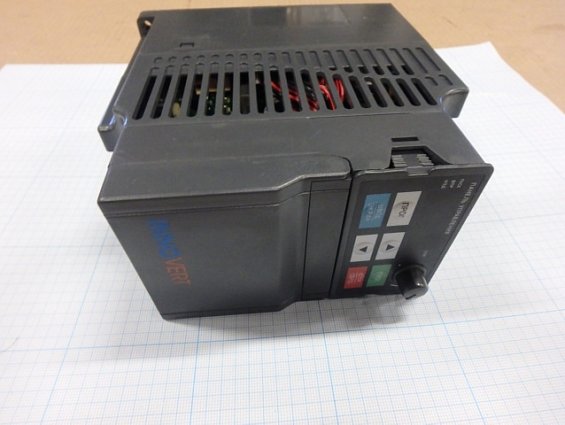 Преобразователь частоты INNOVERT ISD152U43b ISD152U43b1504514406 вход 3фазы 380В 50/60Гц